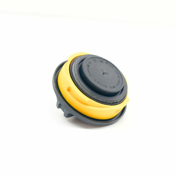 AUDI A3 8V Engine Oil Filler Cap 06K103485D ORIGINAL - Image 3