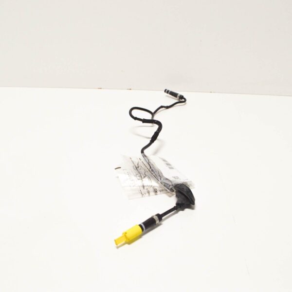Audi A4 8W Fuel Line Pipe 8W0261191B ORIGINAL - Image 4