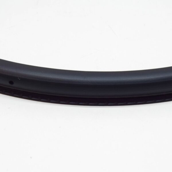 AUDI A6 C6 Engine Hood Front Seal 4F0823731A ORIGINAL - Image 4