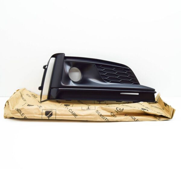 Audi A5 8W Front Right Grille 8W6807682G FUQ GENUINE NEW
