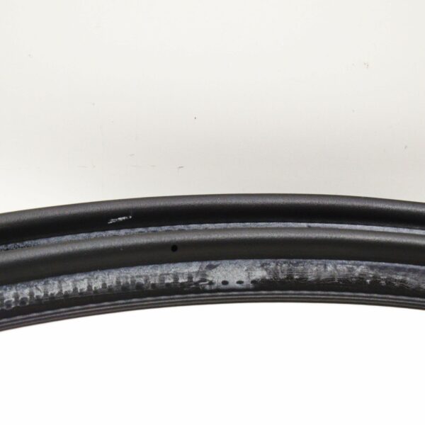 Audi A5 8T Rear Tailgate Boot Lid Rubber Seal 8T0827705D ORIGINAL - Image 4