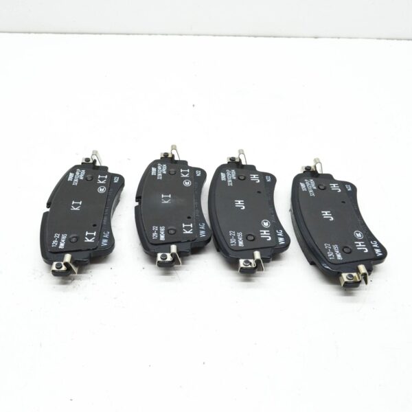 AUDI A4 Avant B9 Rear Brake Pads Set 8W0698451BG ORIGINAL - Image 5