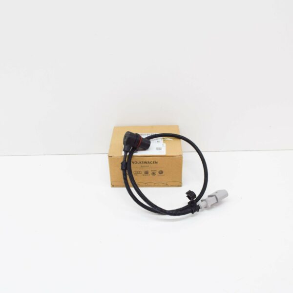 AUDI A4 B7 Crankshaft Impulse Sender 071957147 ORIGINAL