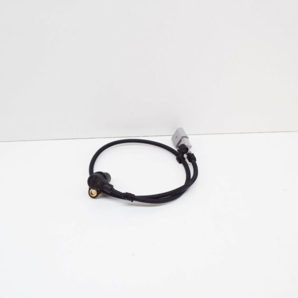 AUDI A4 B7 Crankshaft Impulse Sender 071957147 ORIGINAL - Image 2