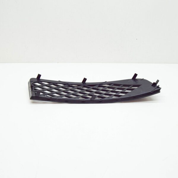 AUDI A4 B7 Front Bumper Left Air Guide Grille 8E0807681J01C ORIGINAL - Image 2
