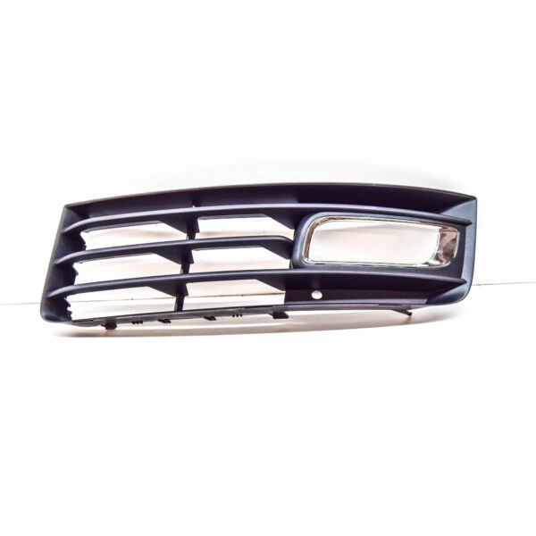 Audi A8 4E Front Bumper Left Gog Light Grill 4E0807679K ORIGINAL - Image 3