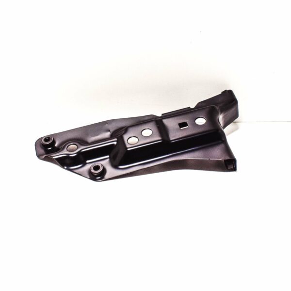AUDI A3 8P Front Right Fender Support Bracket 8P0821136A ORIGINAL