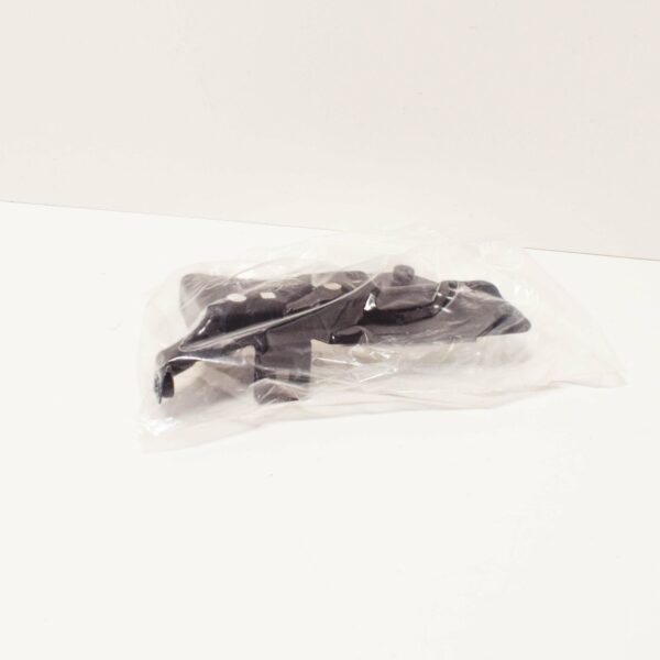 AUDI A3 8P Front Right Fender Support Bracket 8P0821136A ORIGINAL - Image 2