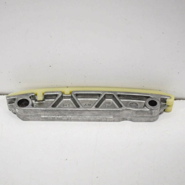 AUDI A4 Timing Chain Guide B8 057109469G 2011 ORIGINAL - Image 3