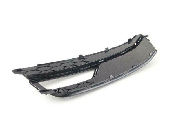 AUDI A5 8T Front Bumper Right Air Guide Grille 8T0807682M01C ORIGINAL - Image 2