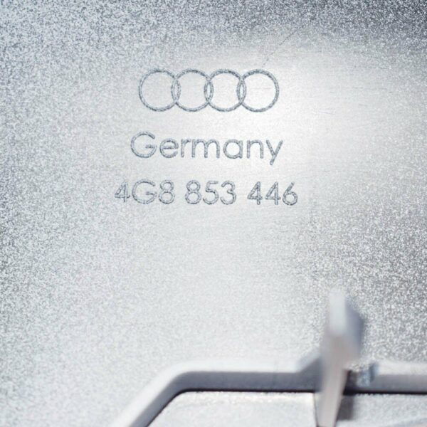 Audi A7 4G Front Right End Cap 4G8853446GRU ORIGINAL - Image 5