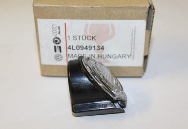 AUDI Q5 8R Front Right Mirror Peripheral Light 4L0949134 ORIGINAL - Image 2