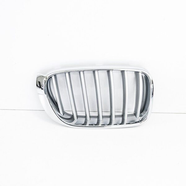 BMW X3 F25 Front Right Grill 51137367422 2012 ORIGINAL