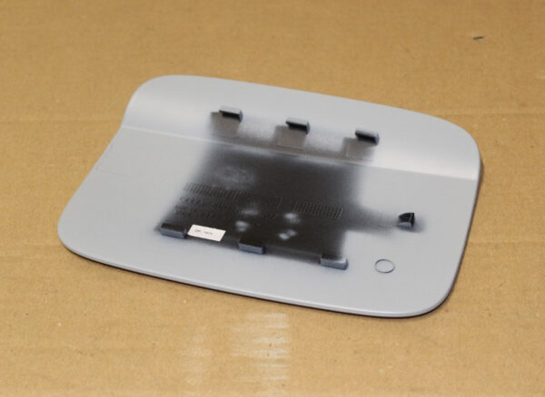 AUDI Q3 8U Fuel Filler Flap 8U0809907GRU 8U0809907 GRU ORIGINAL - Image 2