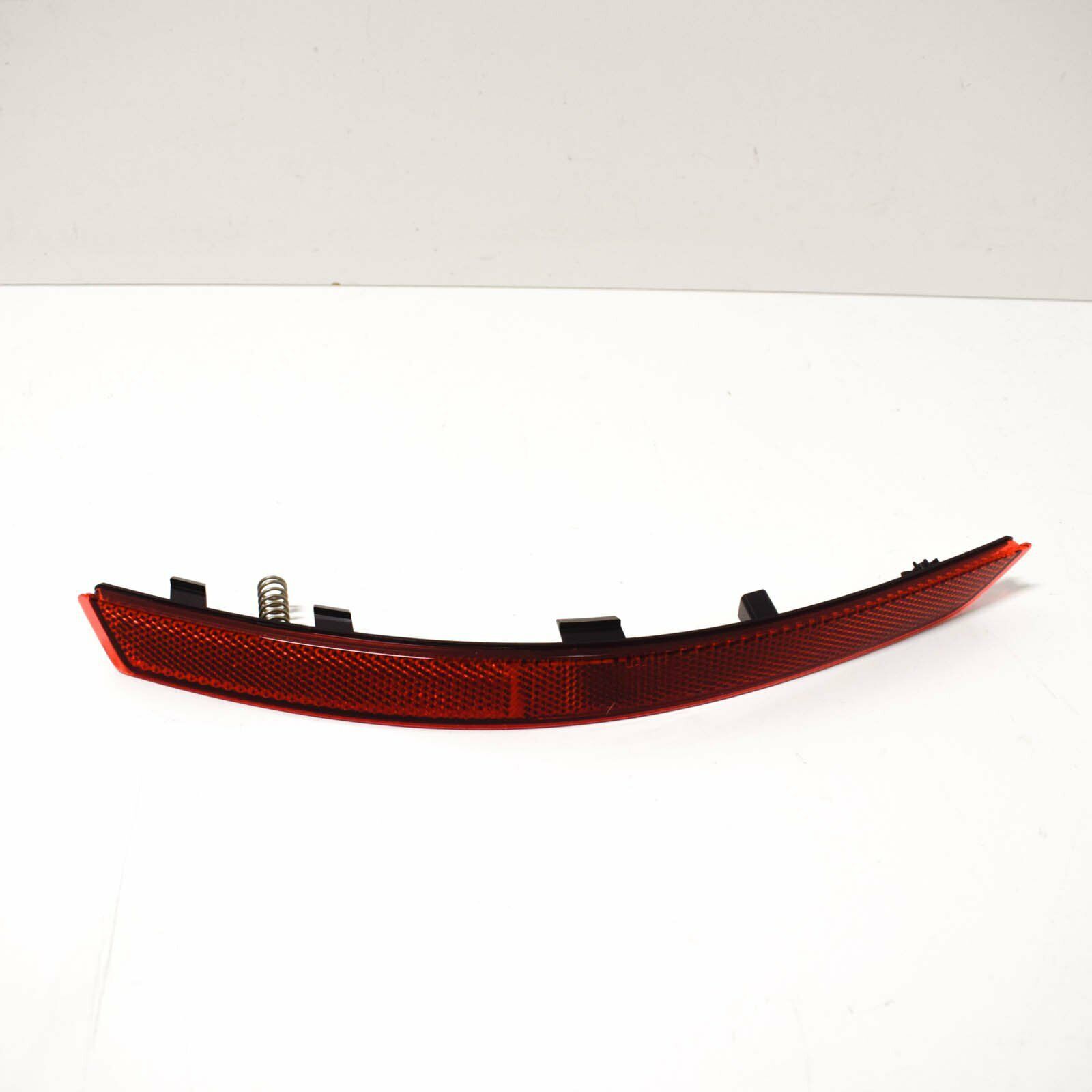 NEW AUDI A4 B9 REAR BUMPER RIGHT REFLECTOR 8W0945106C 1 NEW AUDI A4 B9 REAR BUMPER RIGHT REFLECTOR 8W0945106C