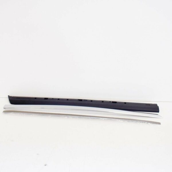 NEW VW PASSAT B7 REAR RIGHT DOOR LOWER MOLDING 3AA854950AGRU