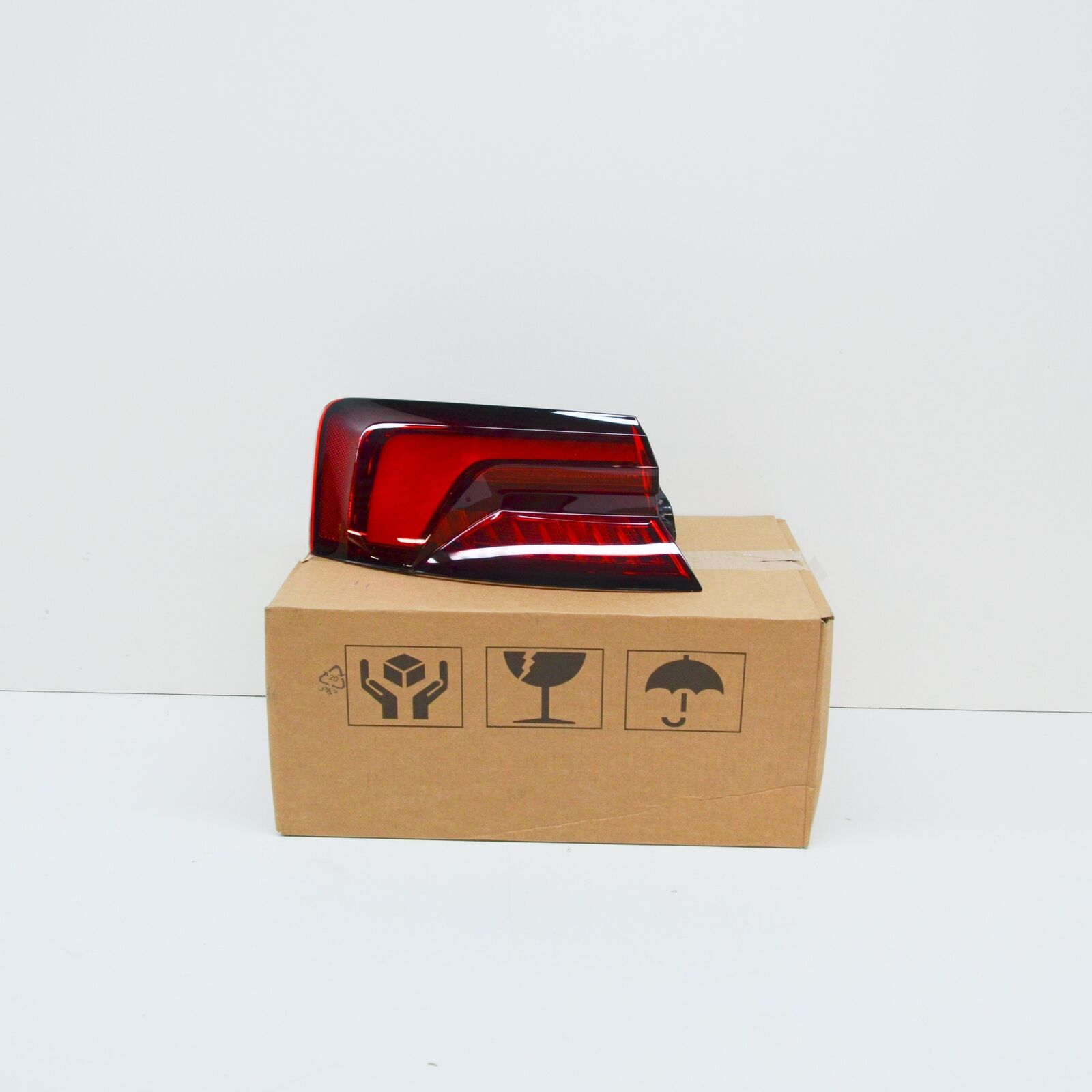 NEW AUDI A5 SPORTBACK F5 REAR LEFT TAILLIGHT 8W6945091L ORIGINAL 1 NEW AUDI A5 SPORTBACK F5 REAR LEFT TAILLIGHT 8W6945091L ORIGINAL