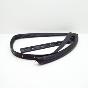 NEW SKODA KAROQ NU REAR RIGHT LOWER DOOR SEAL RUBBER 575839120C9B9 ORIGINAL