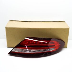 NEW MERCEDES-BENZ C W205 REAR RIGHT TAILLIGHT A2059063005 ORIGINAL