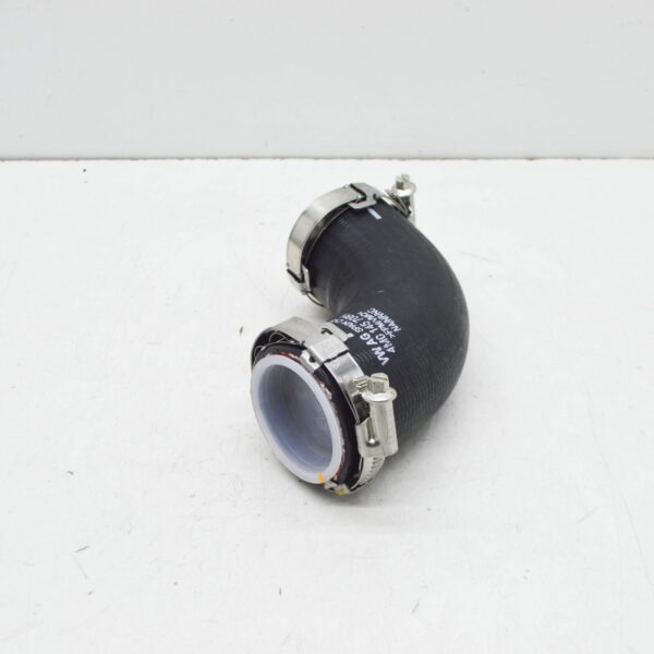 NEW AUDI Q7 4M LEFT LOWER INTERCOOLER HOSE 4M0145708H