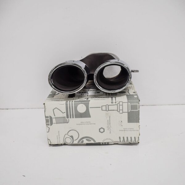 NEW MB C-CLASS W205 AMG REAR EXHAUST LEFT TAIL PIPE TRIM A0004900800 ORIGINAL