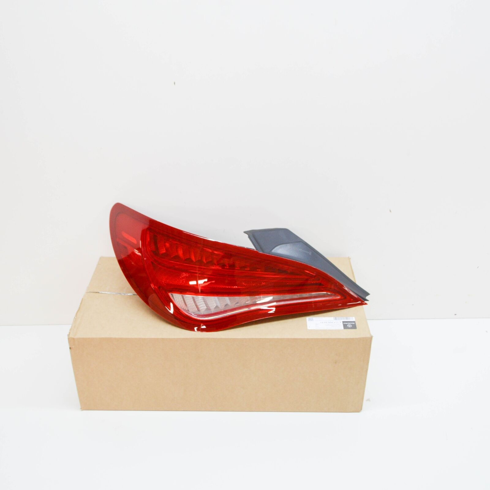 NEW MERCEDES-BENZ CLA COUPE C117 REAR LEFT TAILLIGHT A1179060301 ORIGINAL 1 NEW MERCEDES-BENZ CLA COUPE C117 REAR LEFT TAILLIGHT A1179060301 ORIGINAL