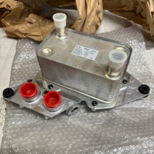 NEW AUDI R8 4.2L  ENGINE OIL COOLER 420117013E OEM