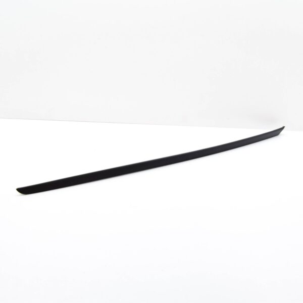 NEW AUDI A3 8P FRONT WINDSHIELD RIGHT WATER DEFLECTOR 8P0854328B01C ORIGINAL