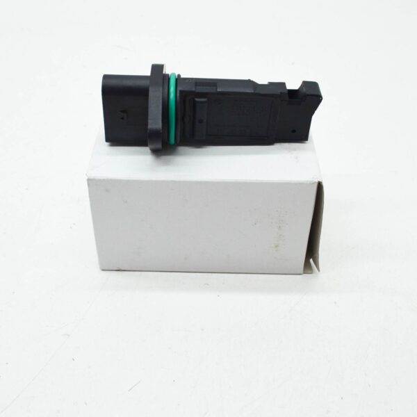 NEW AUDI A4 B7 MASS AIR FLOW METER SENSOR 06A906473A ORIGINAL