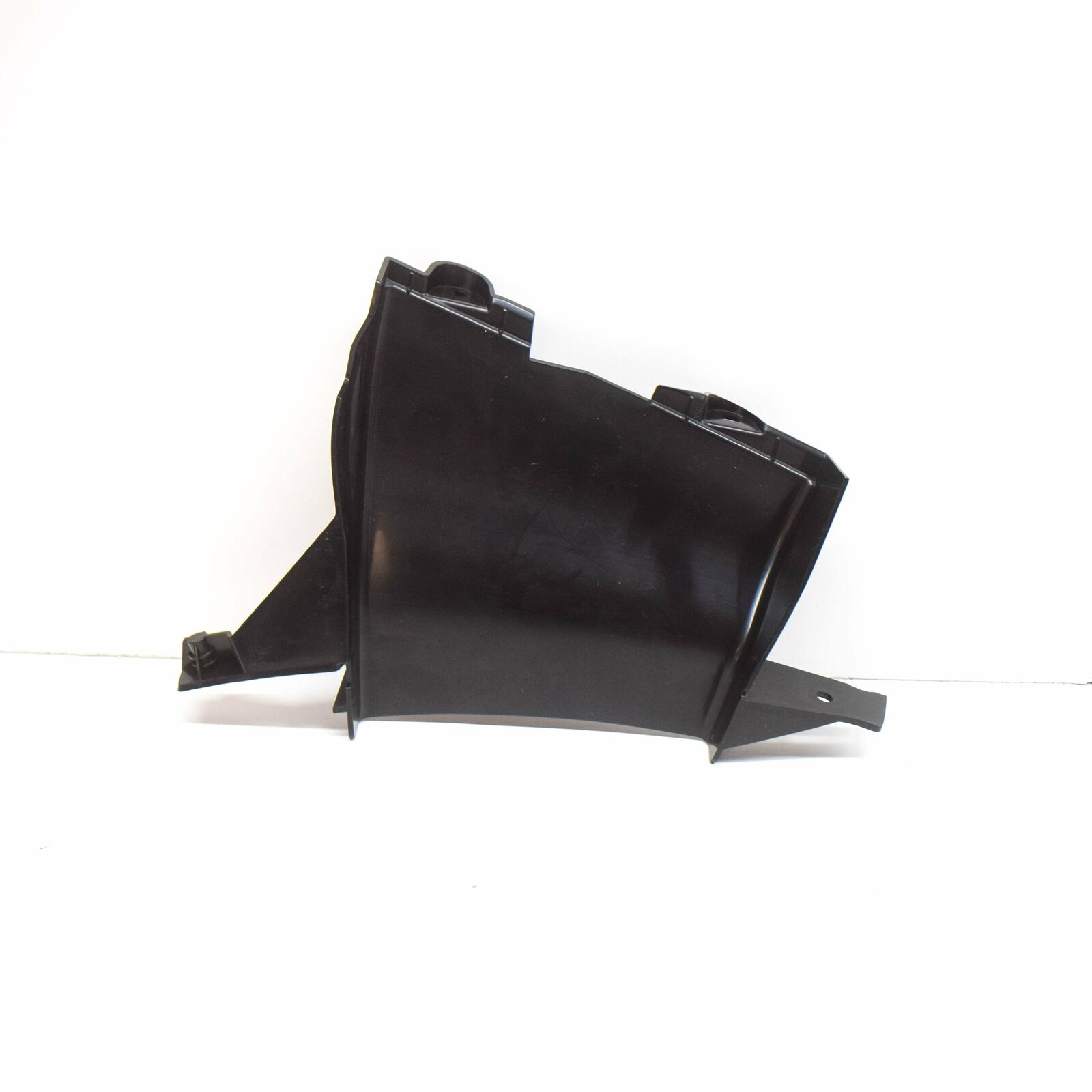 NEW AUDI A5 CABRIO 8W6 FRONT BUMPER RIGHT AIR DUCT 8W6121764D 1 NEW AUDI A5 CABRIO 8W6 FRONT BUMPER RIGHT AIR DUCT 8W6121764D