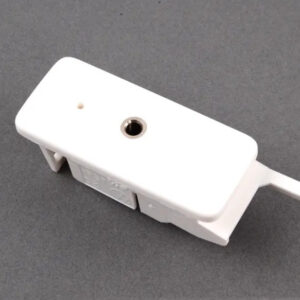 NEW VOLKSWAGEN GOLF 1K MK5 AUX IN-SOCKET 1K0035724B ORIGINAL