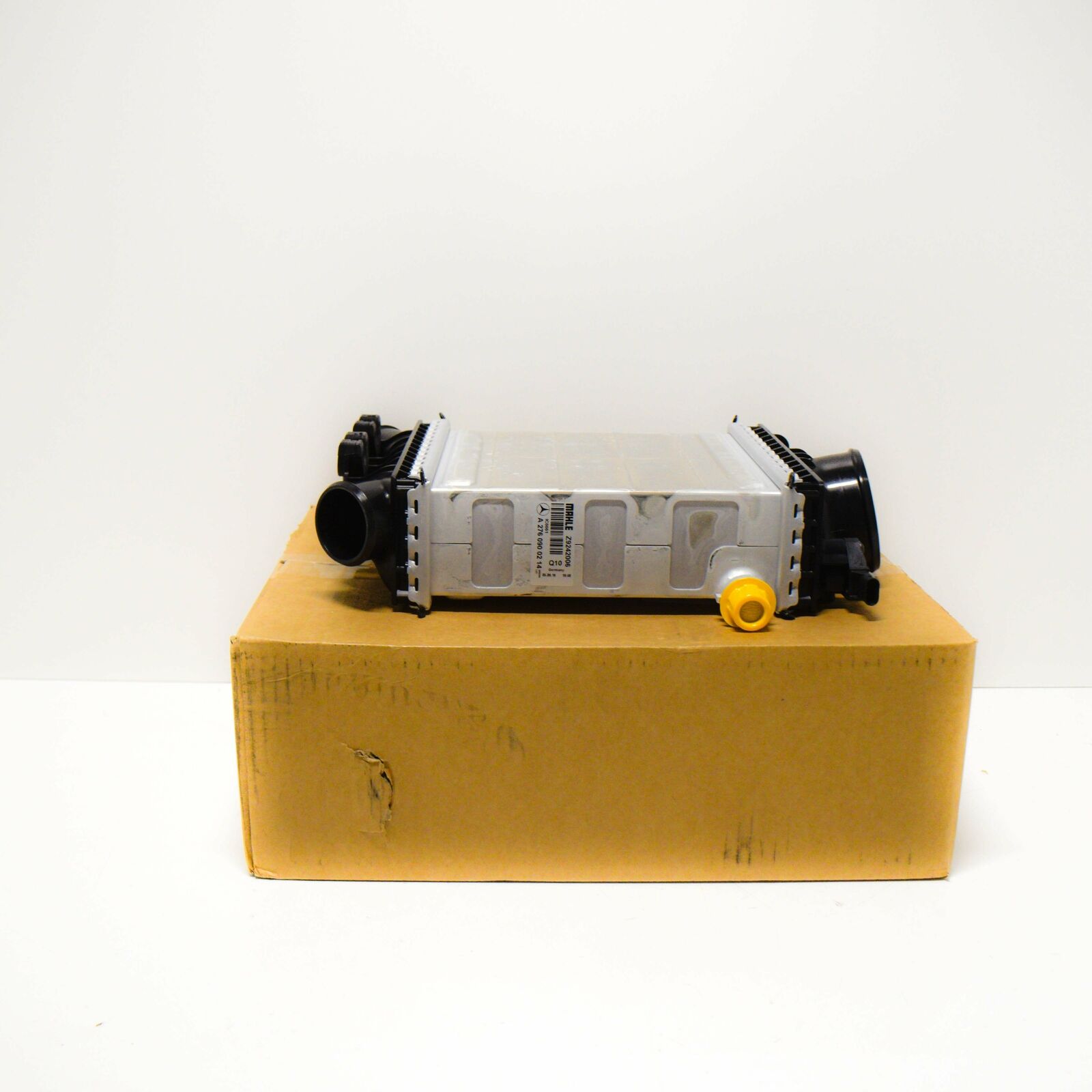 NEW MERCEDES-BENZ C-CLASS W205 INTERCOOLER RADIATOR A2760900214 1 NEW MERCEDES-BENZ C-CLASS W205 INTERCOOLER RADIATOR A2760900214