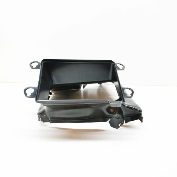 NEW AUDI Q7 4M LEFT OUTER AIR GUIDE 4M0121333D