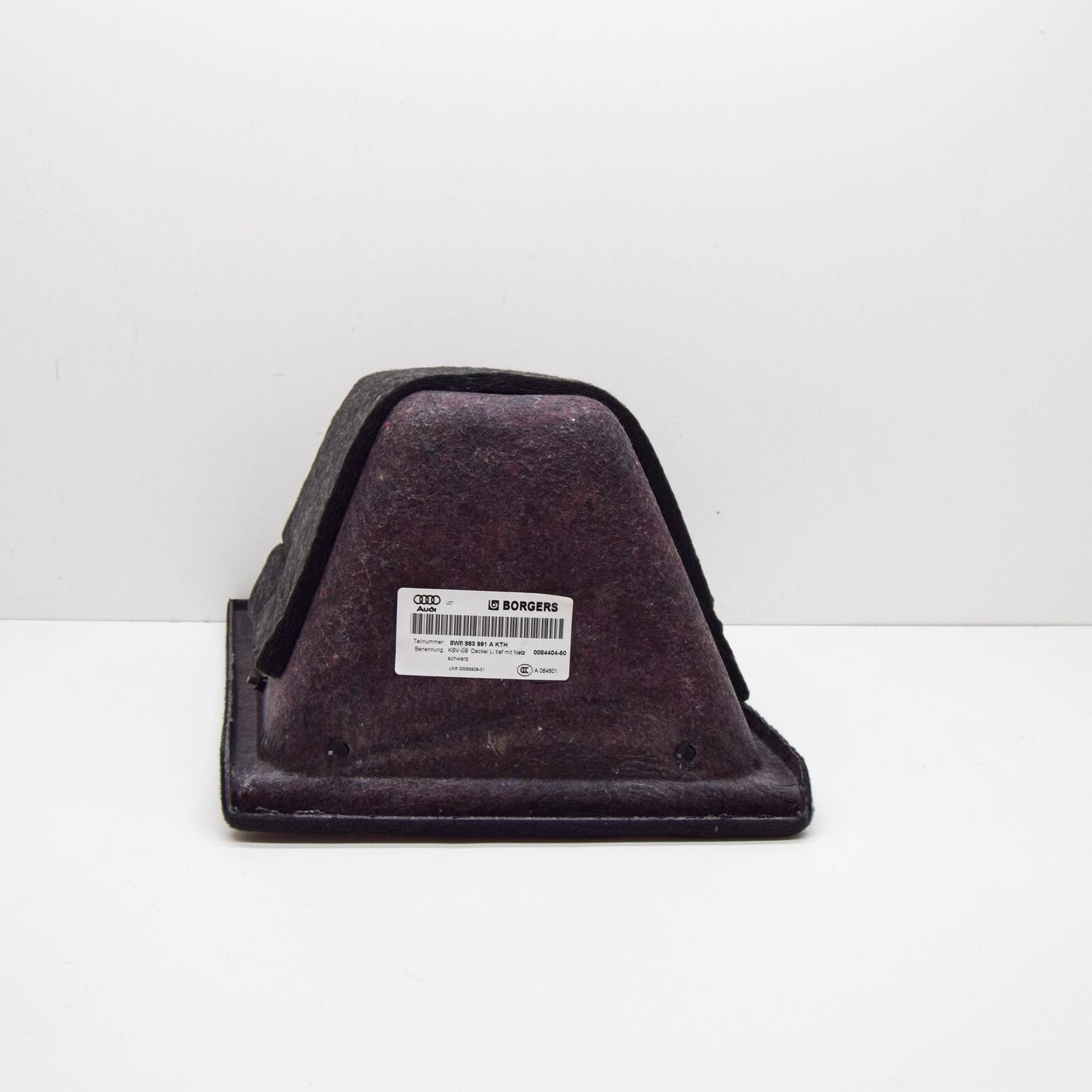 NEW AUDI A4 B9 LEFT SIDE TRUNK COVER TRIM 8W9863991AKTH ORIGINAL 1 NEW AUDI A4 B9 LEFT SIDE TRUNK COVER TRIM 8W9863991AKTH ORIGINAL