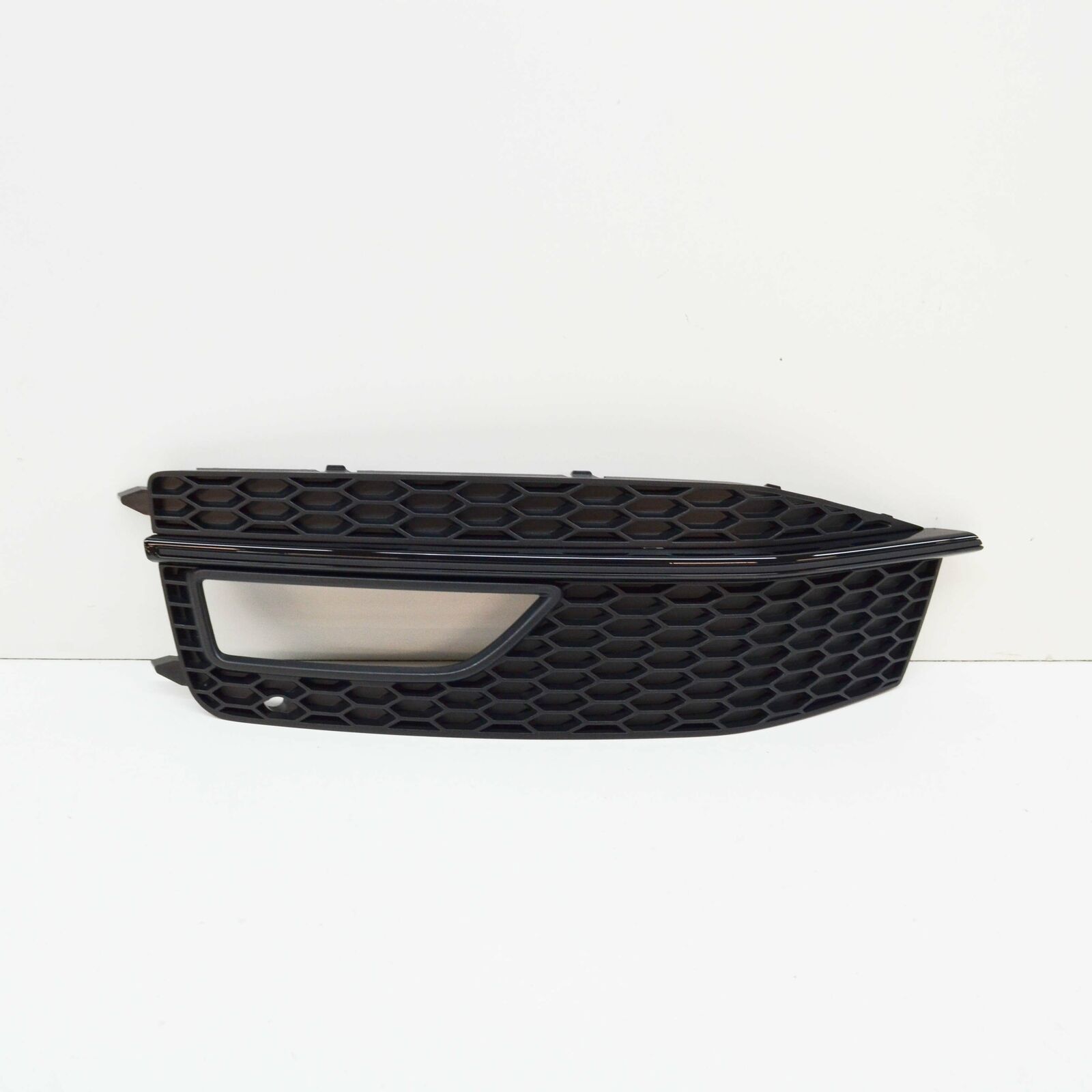 NEW AUDI A4 B8 LEFT FOG GRILLE 8K0807681LZDE 8K0807681L ZDE 1 NEW AUDI A4 B8 LEFT FOG GRILLE  8K0807681LZDE 8K0807681L ZDE