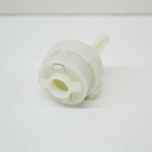 NEW VW TOURAN 5T MK2 REAR OUTER TAIL LIGHT SECURING ELEMENT 5TA945300