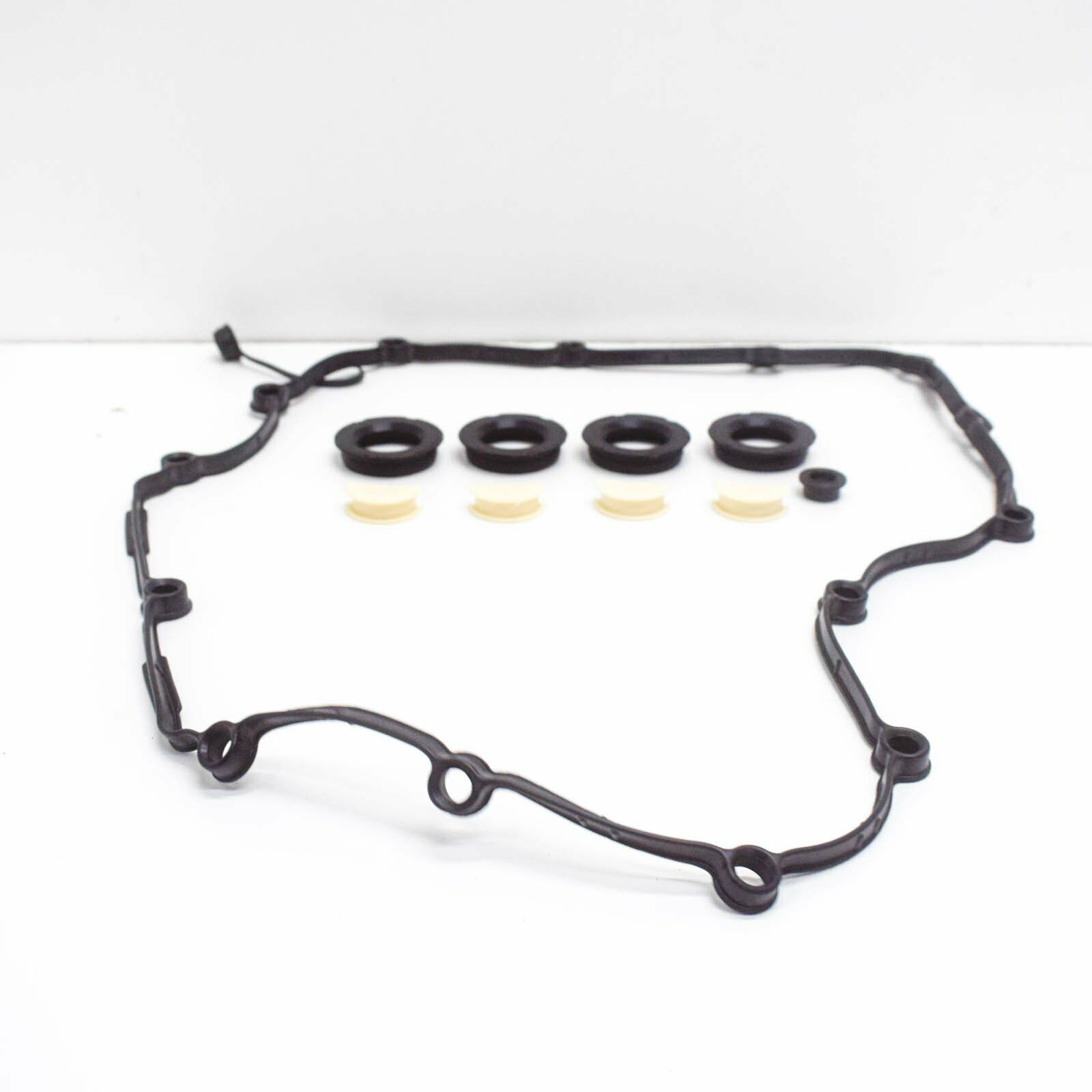 NEW AUDI A4 S4 ENGINE VALVE COVER GASKET 077198025B 4.2 PETROL 1 NEW AUDI A4 S4 ENGINE VALVE COVER GASKET 077198025B 4.2 PETROL