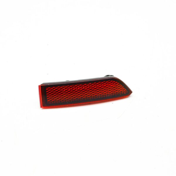 NEW VOLKSWAGEN TIGUAN AD REAR RIGHT BUMPER REFLECTOR 5NA945104A