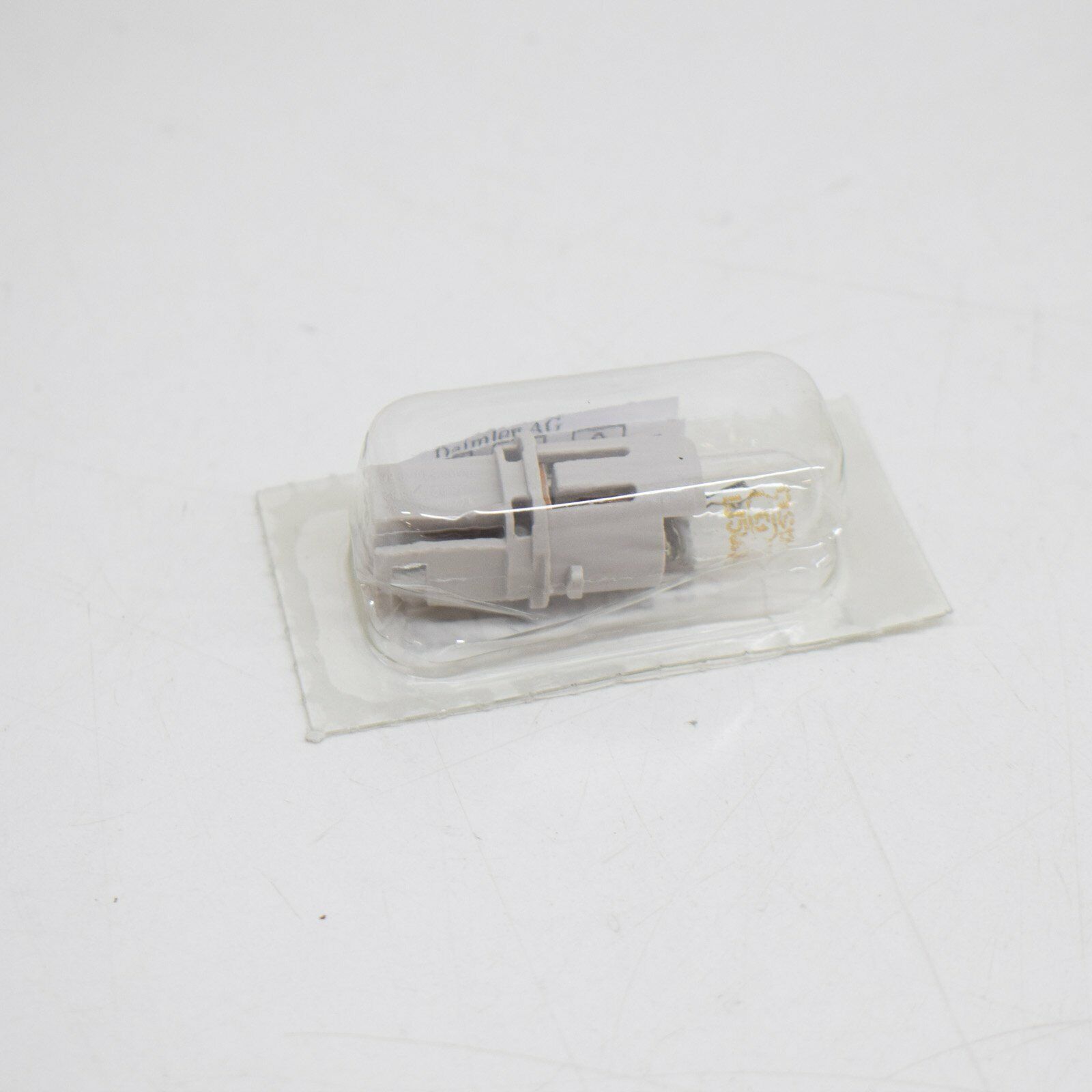 NEW MERCEDES-BENZ CLA C117 LAMP HOLDER A2218250382 ORIGINAL 1 NEW MERCEDES-BENZ CLA C117 LAMP HOLDER A2218250382 ORIGINAL