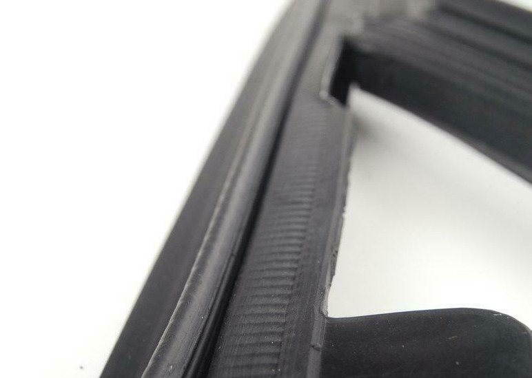 NEW AUDI A4 B8 REAR LEFT DOOR WINDOW GUIDE CHANNEL 8K5839439G 1 NEW AUDI A4 B8 REAR LEFT DOOR WINDOW GUIDE CHANNEL 8K5839439G