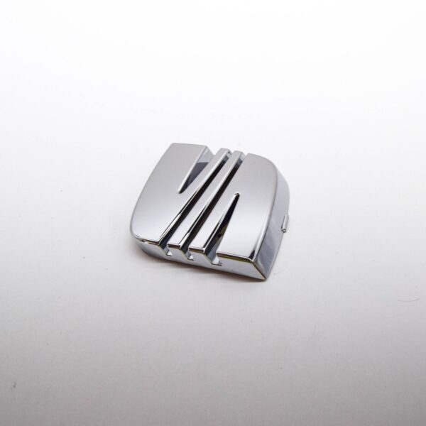 NEW SEAT LEON 1P FRONT BUMPER RADIATOR GRILLE BADGE LOGO 5P0853679739 ORIGINAL