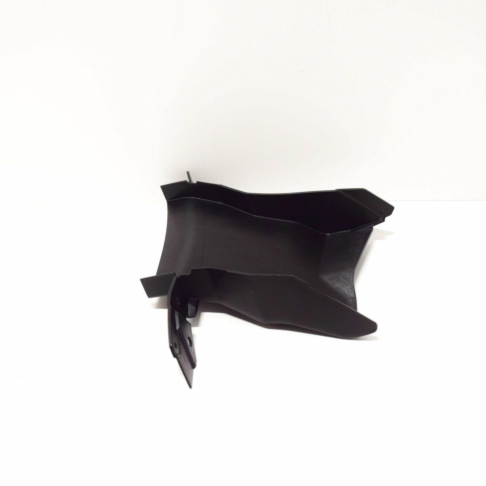 NEW AUDI A4 B9 S-LINE RIGHT RADIATOR SUPPORT AIR DEFLECTOR 8W0121764A ORIGINAL 1 NEW AUDI A4 B9 S-LINE RIGHT RADIATOR SUPPORT AIR DEFLECTOR 8W0121764A ORIGINAL