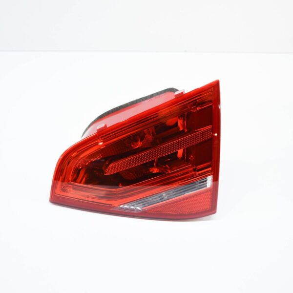 NEW AUDI A3 CABRIO 8P REAR RIGHT SIDE TAILGATE TAILLIGHT 8P7945094