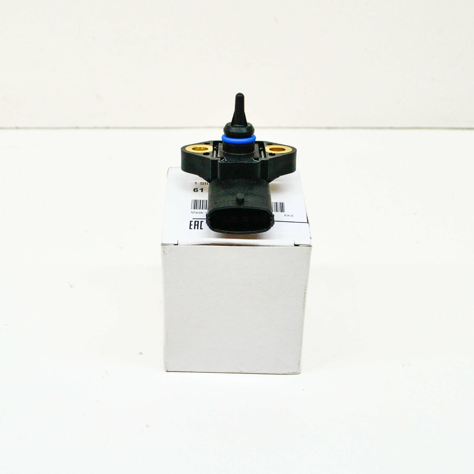 NEW BMW M5 E60 FUEL PRESSURE SENSOR 61357834411 7834411 ORIGINAL 1 NEW BMW M5 E60 FUEL PRESSURE SENSOR 61357834411 7834411 ORIGINAL