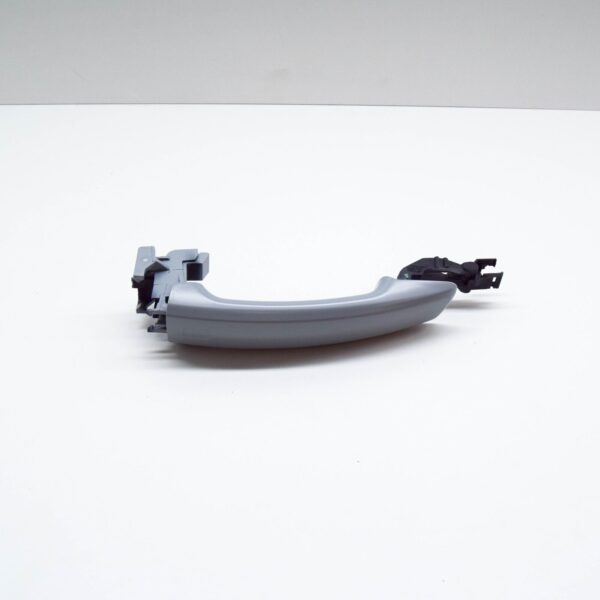 NEW AUDI A3 8PA FRONT RIGHT SIDE EXTERIOR DOOR HANDLE 8V0837206A GRU ORIGINAL