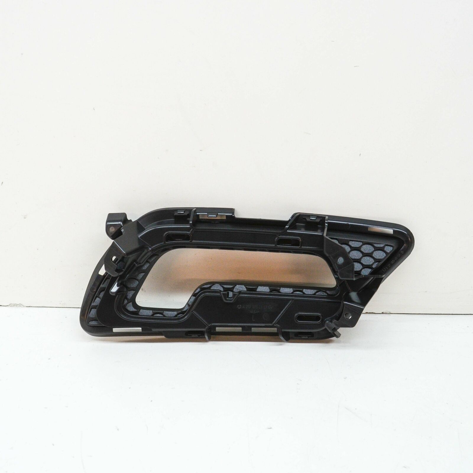 NEW MERCEDES-BENZ E C207 FRONT BUMPER LEFT GRILLE COVER A2078850353 ORIGINAL 1 NEW MERCEDES-BENZ E C207 FRONT BUMPER LEFT GRILLE COVER A2078850353 ORIGINAL