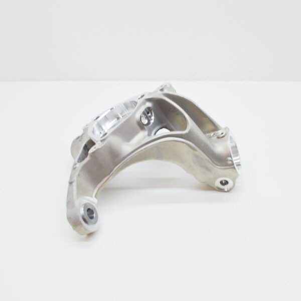 NEW AUDI A3 8V FRONT LEFT WHEEL BEARING HOUSING 5Q0407253A ORIGINAL