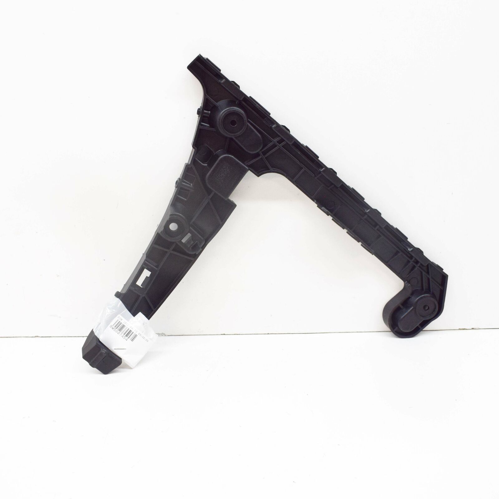 NEW AUDI A4 B9 REAR BUMPER RIGHT GUIDE SECTION 8W5807454 ORIGINAL 1 NEW AUDI A4 B9 REAR BUMPER RIGHT GUIDE SECTION 8W5807454 ORIGINAL