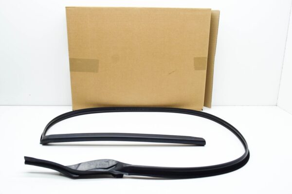 NEW BMW 5 GRAN TURISMO F07 REAR RIGHT DOOR ROOF SEAL 51357179124 ORIGINAL