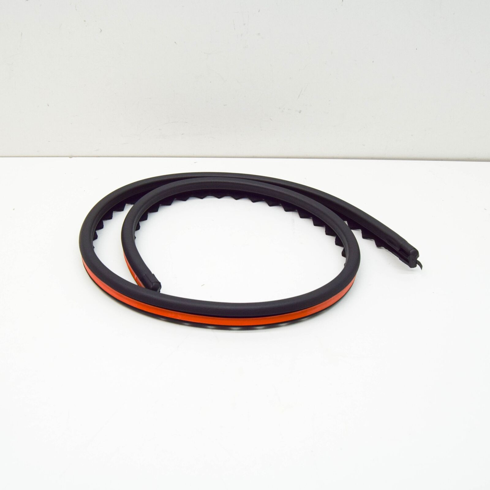 NEW AUDI A5 SPORTBACK 8T REAR SUNROOF SEAL 8T0877913 ORIGINAL 1 NEW AUDI A5 SPORTBACK 8T REAR SUNROOF SEAL 8T0877913 ORIGINAL